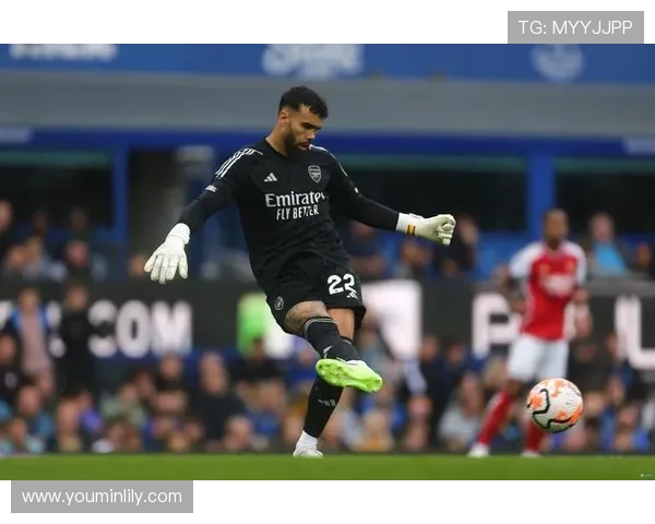 拉亚四次扑救力压群雄当选最佳球员